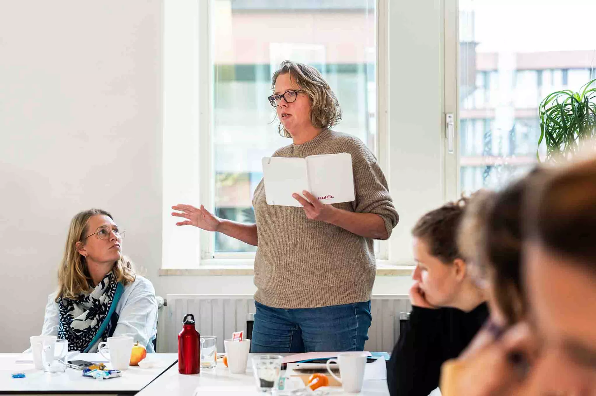 Spreker aan het woord tijdens de Nuffic Masterclass
