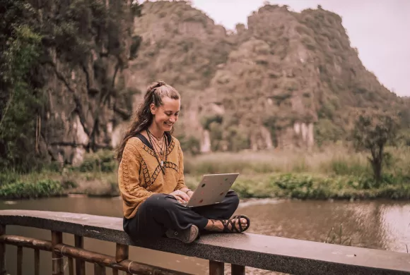 Esther Pordon in Vietnam. Beeld: Ilona Vanouplines