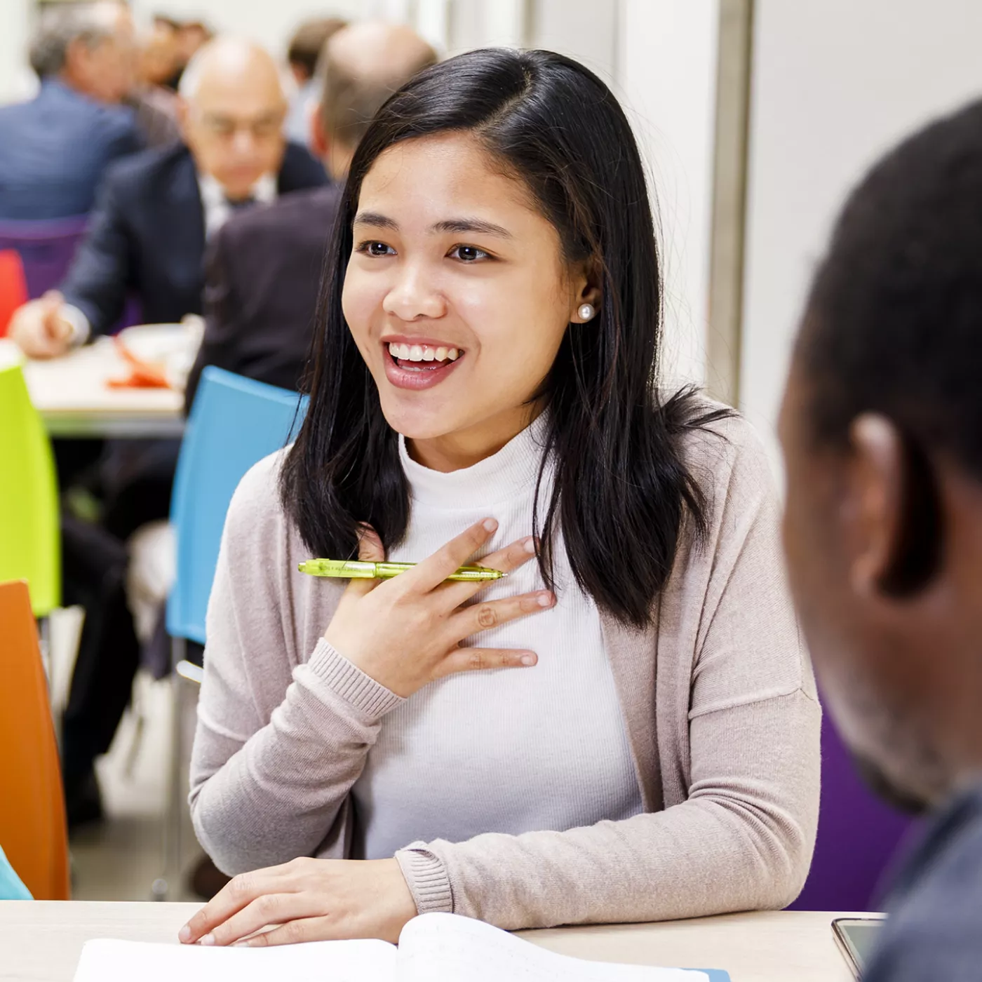 studenten discusieren