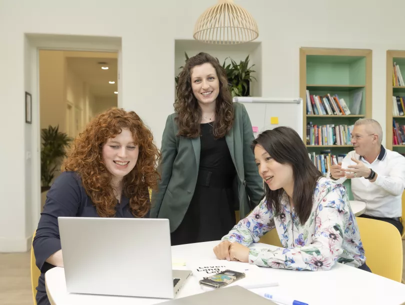 Nuffic'ers in werk- en overlegsituaties