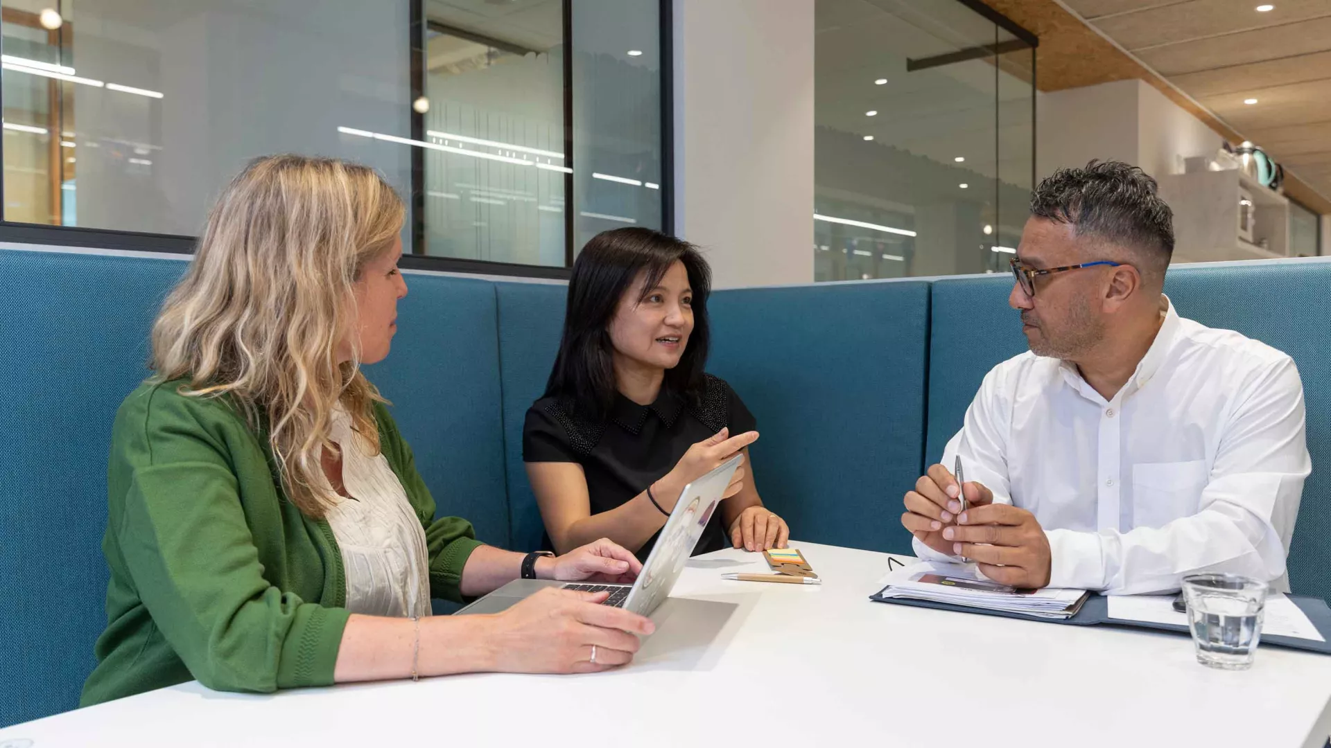 Onderwijsprofessionals aan het werk